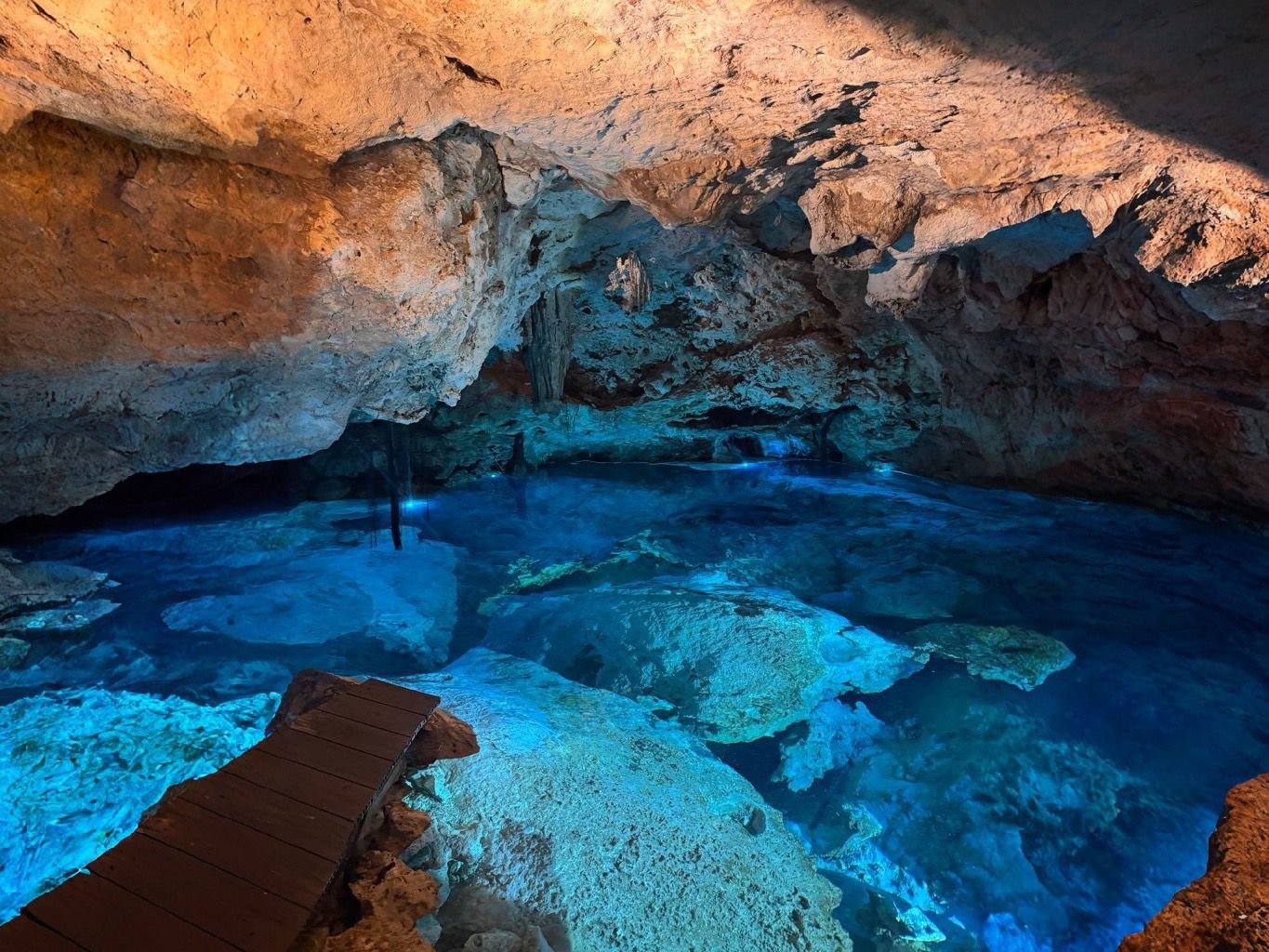 Cine en cenote privado Riviera Maya Tulum - Sunset Cinema México experiencia exclusiva